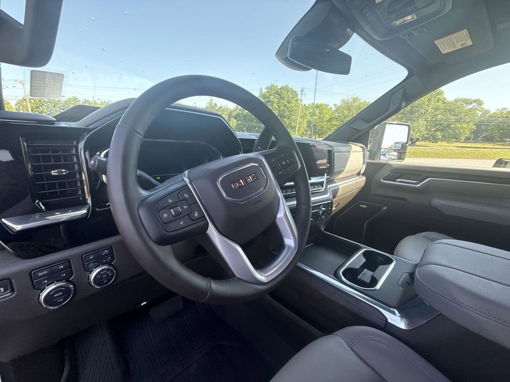 Certified 2025 GMC Sierra 2500 SLT w/ SLT Premium Package image 17