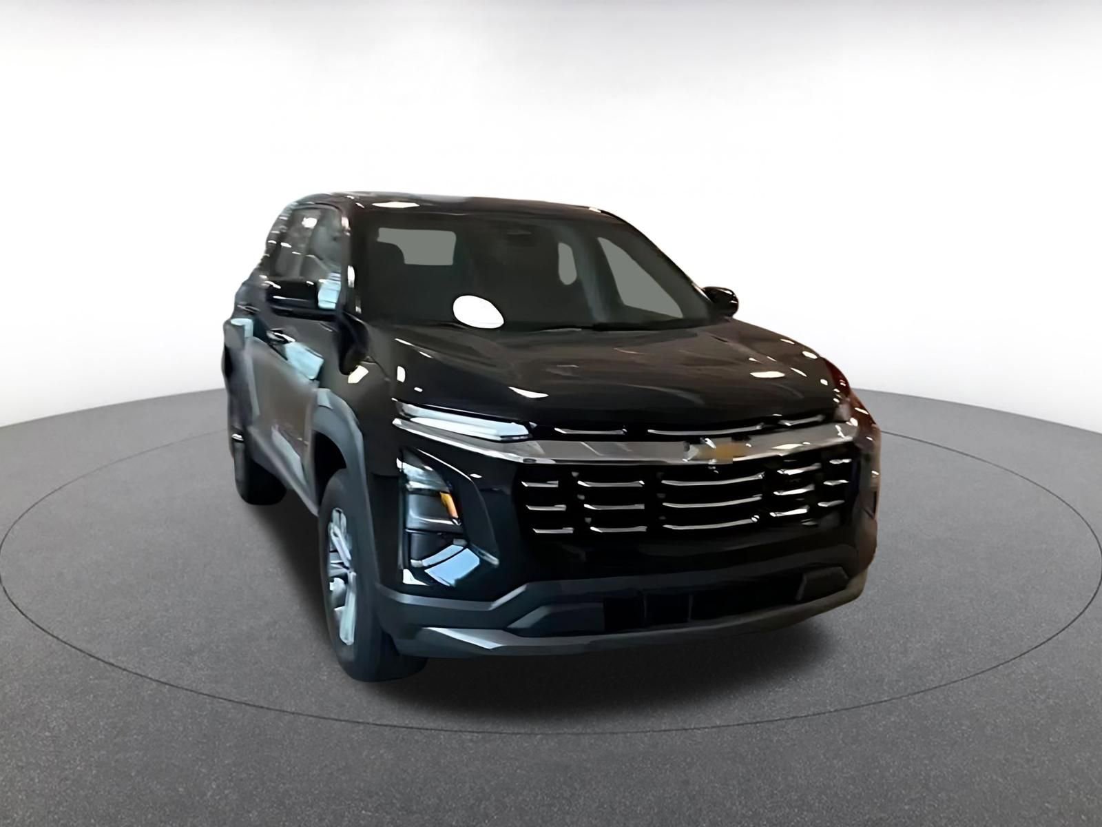 Used 2025 Chevrolet Equinox LT FWD image 3