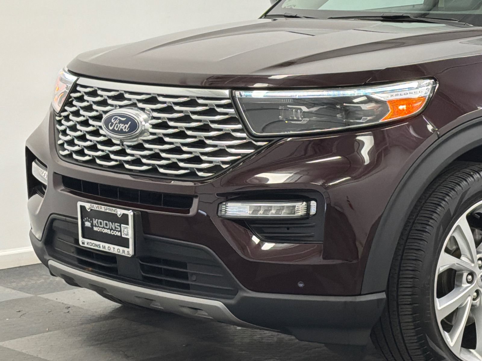 Used 2023 Ford Explorer Platinum w/ Technology Package video 2