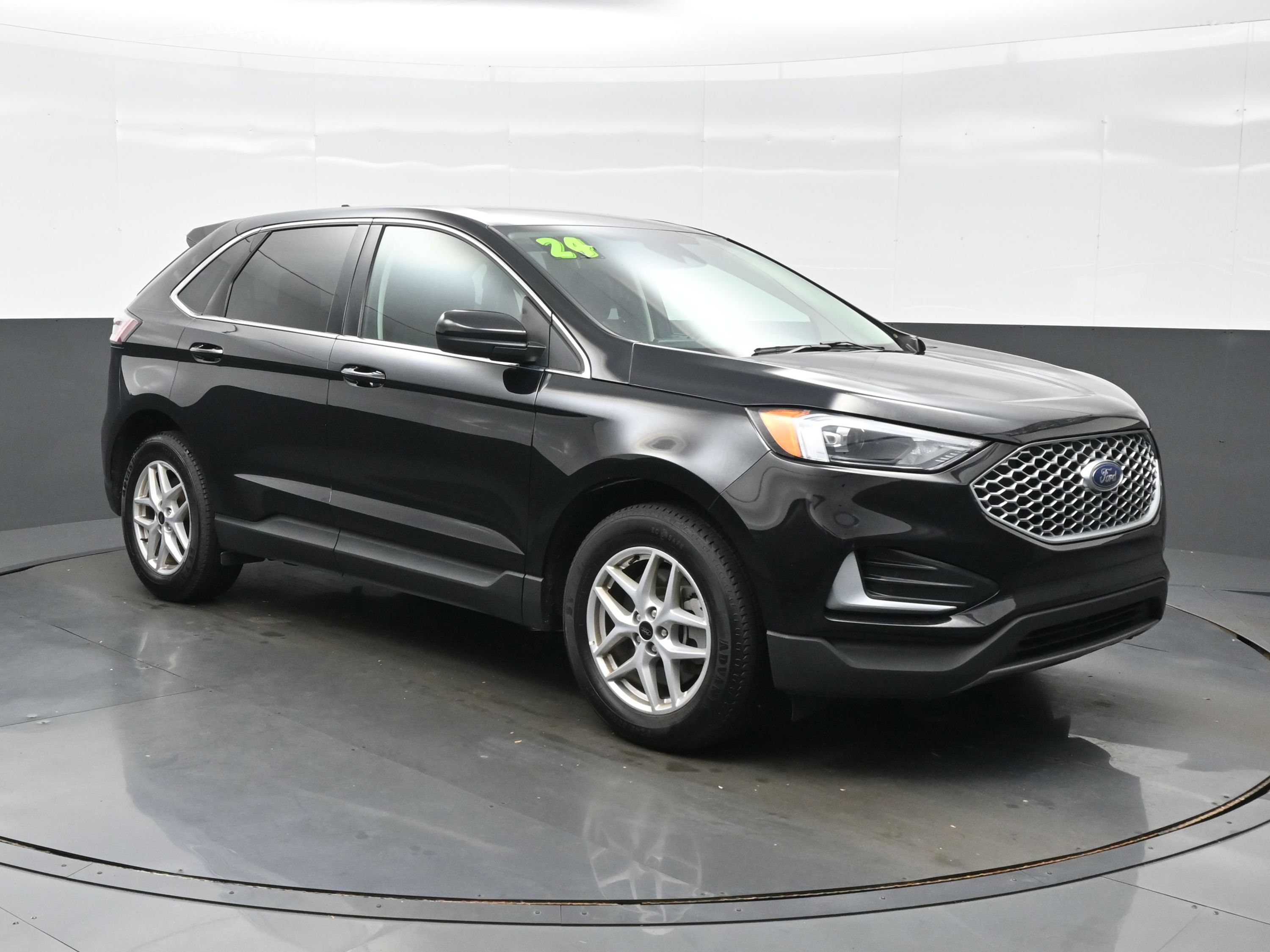 Used 2024 Ford Edge SEL AWD/4WD image 8