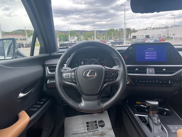 Used 2024 Lexus UX 250h AWD w/ Premium Package image 14