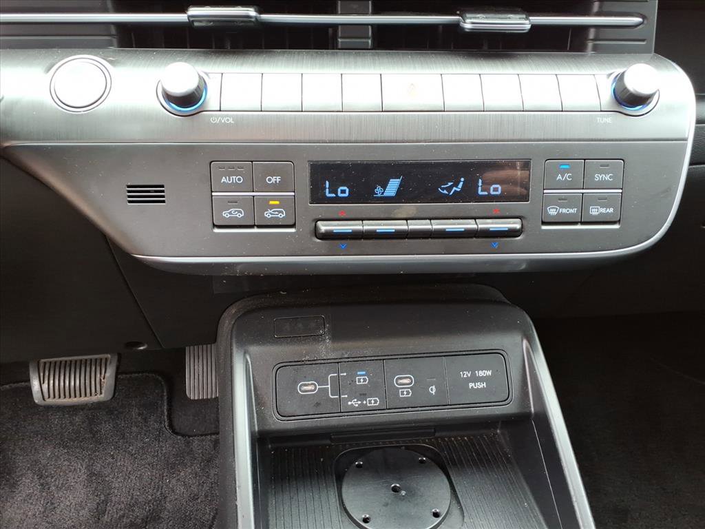 Used 2024 Hyundai Kona SEL w/ Convenience Package FWD image 21