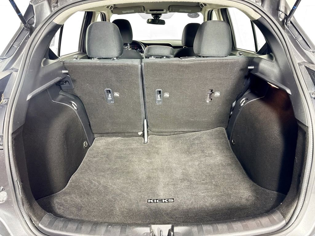 Used 2021 Nissan Kicks SV image 27