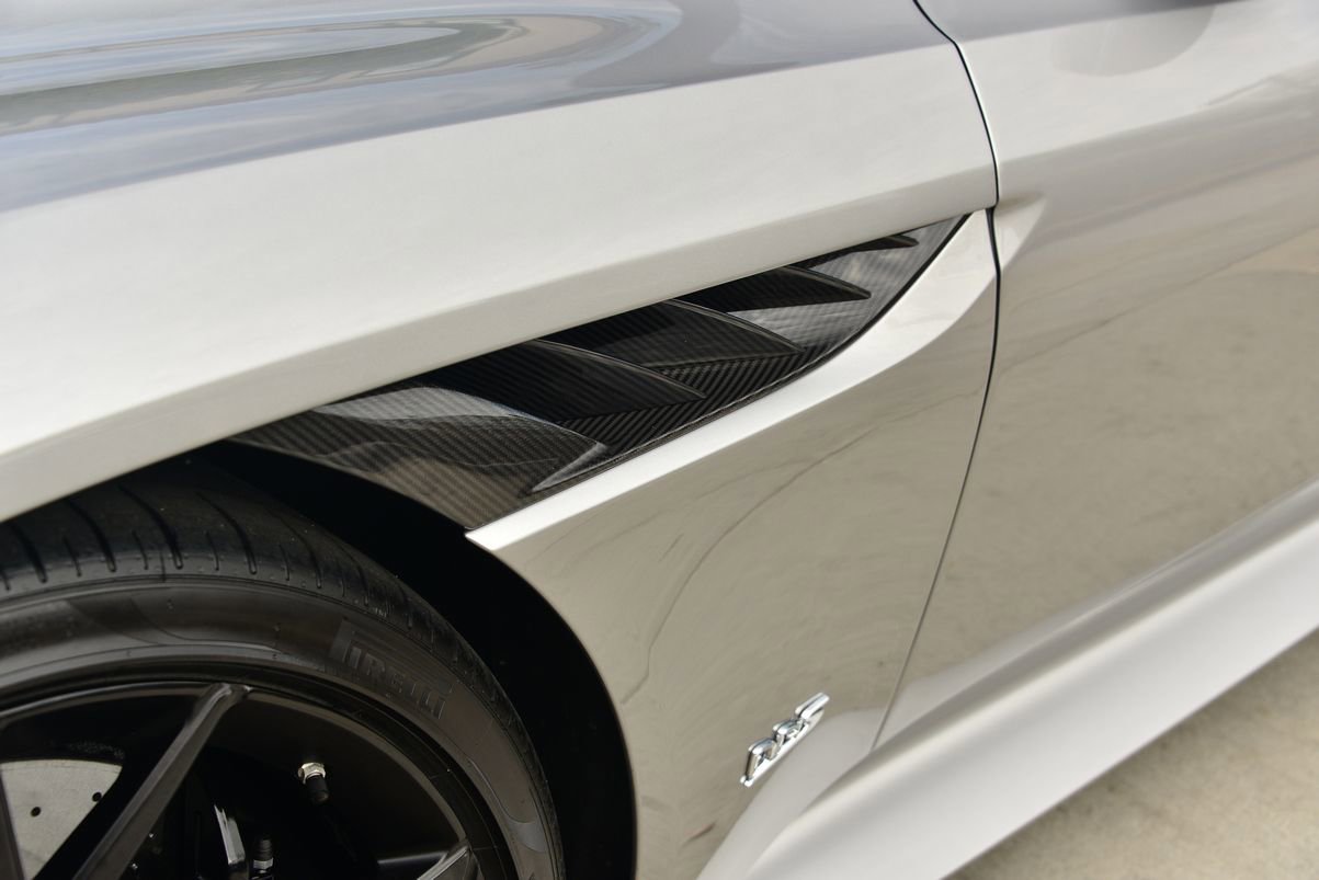 Used 2023 Aston Martin DBS Coupe RWD image 15