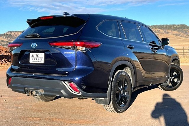 Used 2020 Toyota Highlander LE image 5