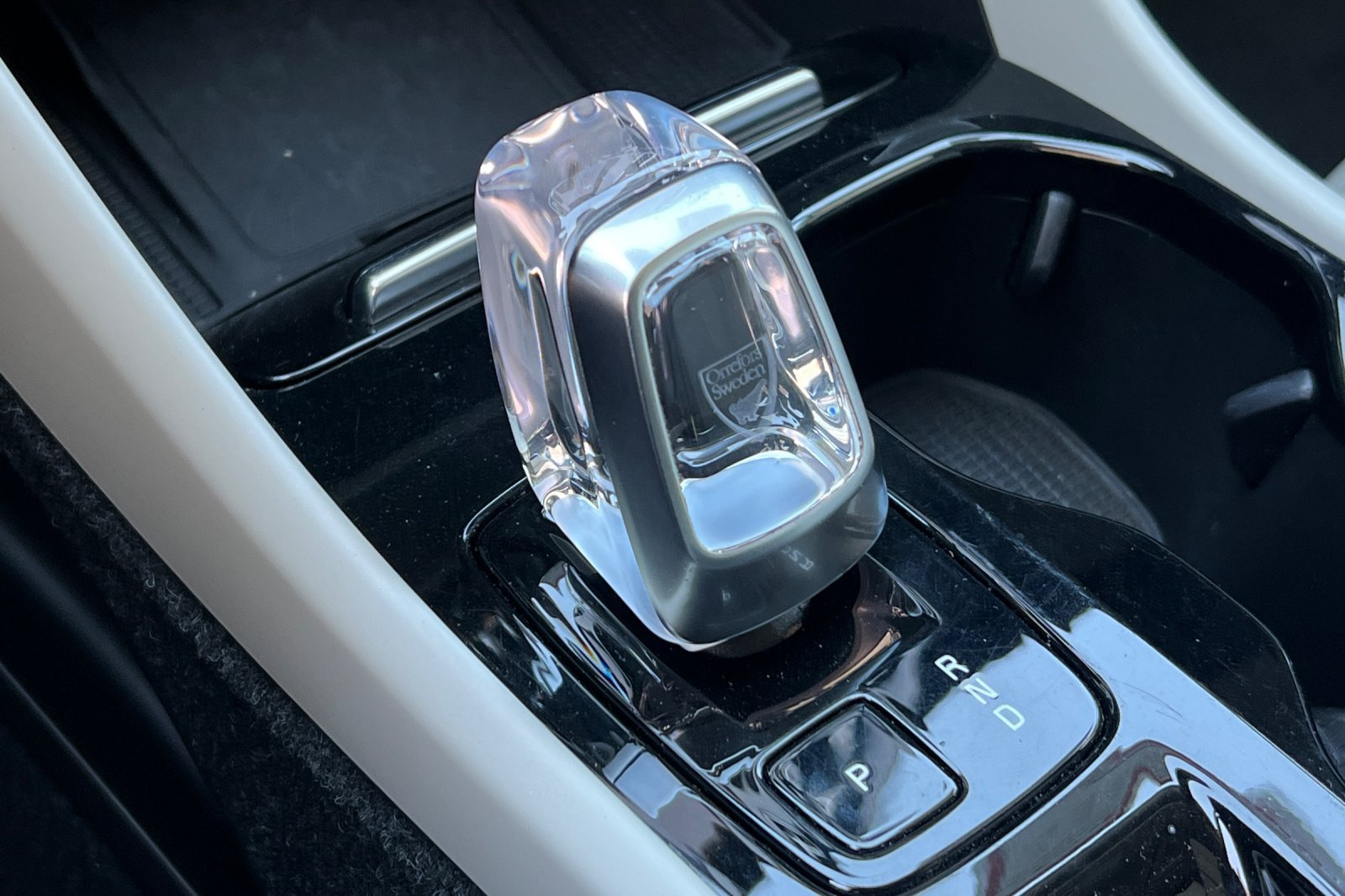 Used 2024 Volvo XC40 B5 Plus AWD/4WD image 21