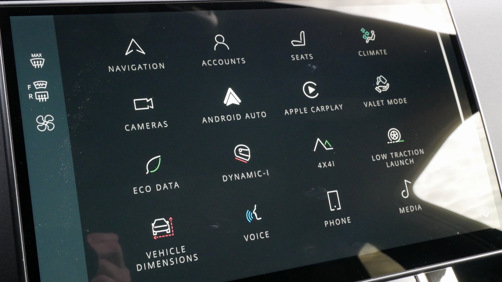 Used 2024 Land Rover Range Rover Evoque Dynamic SE image 61