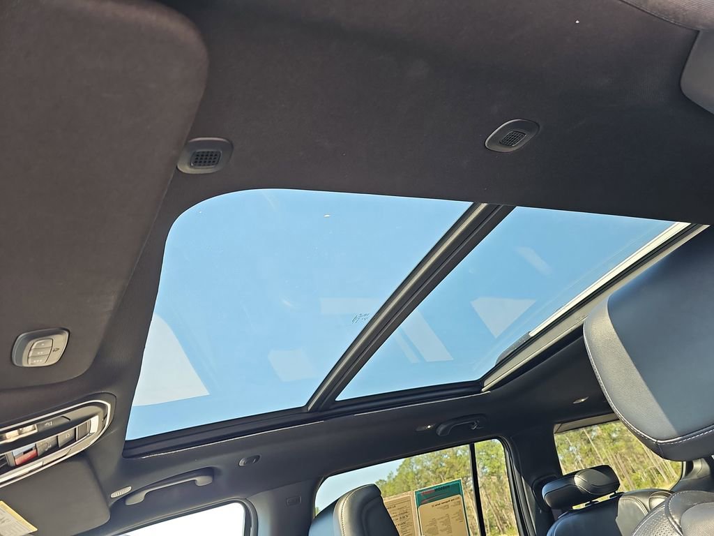 Used 2022 Jeep Wagoneer Series III w/ Premium Group I image 35