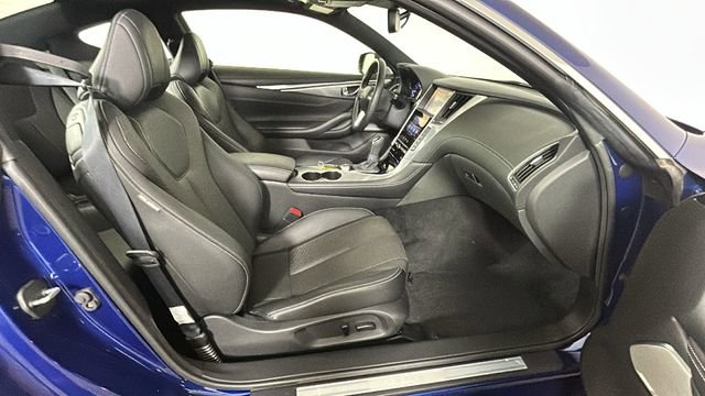 Used 2017 INFINITI Q60 2.0t w/ Premium Plus Package 2.0T AWD/4WD image 30