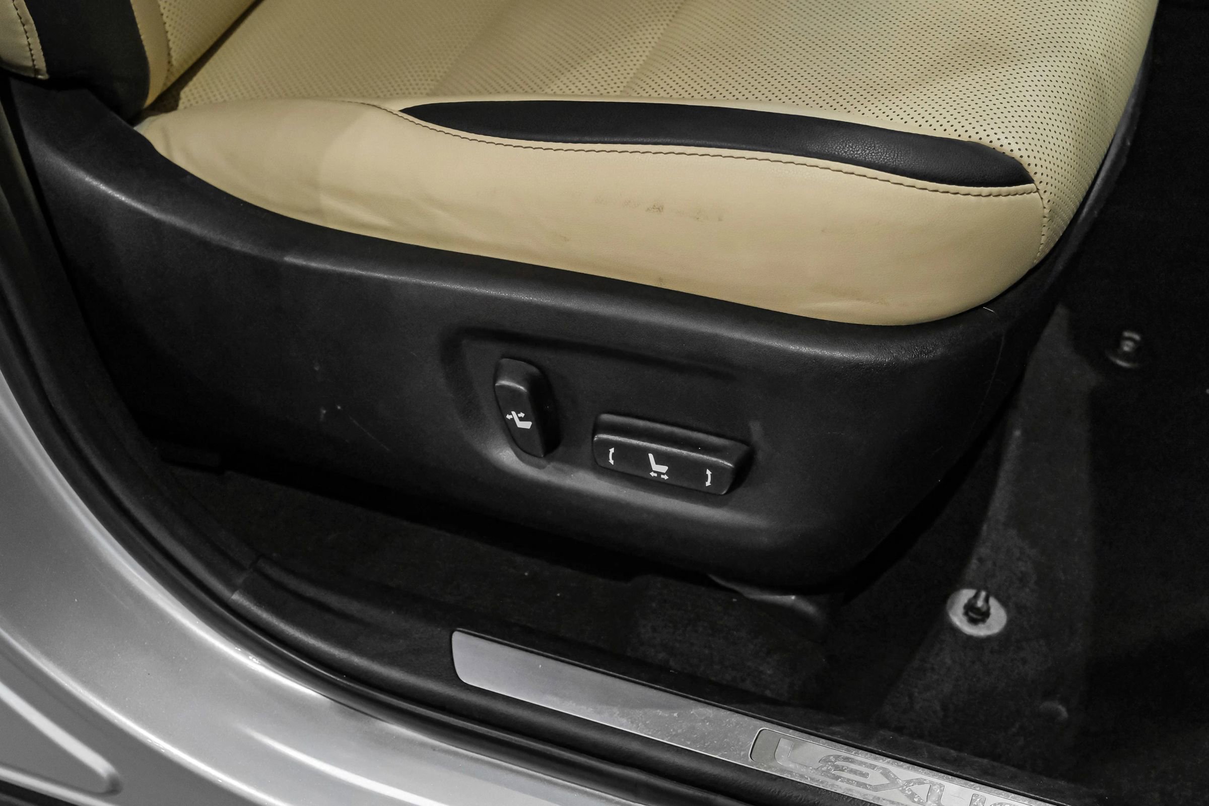 Used 2016 Lexus NX 200t FWD w/ Premium Package image 28