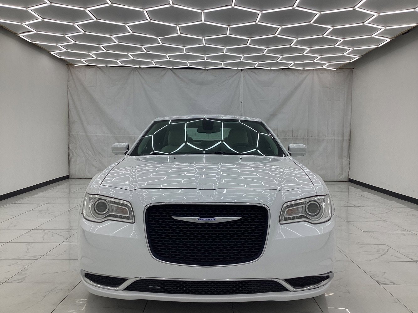 Used 2021 Chrysler 300 Touring image 5