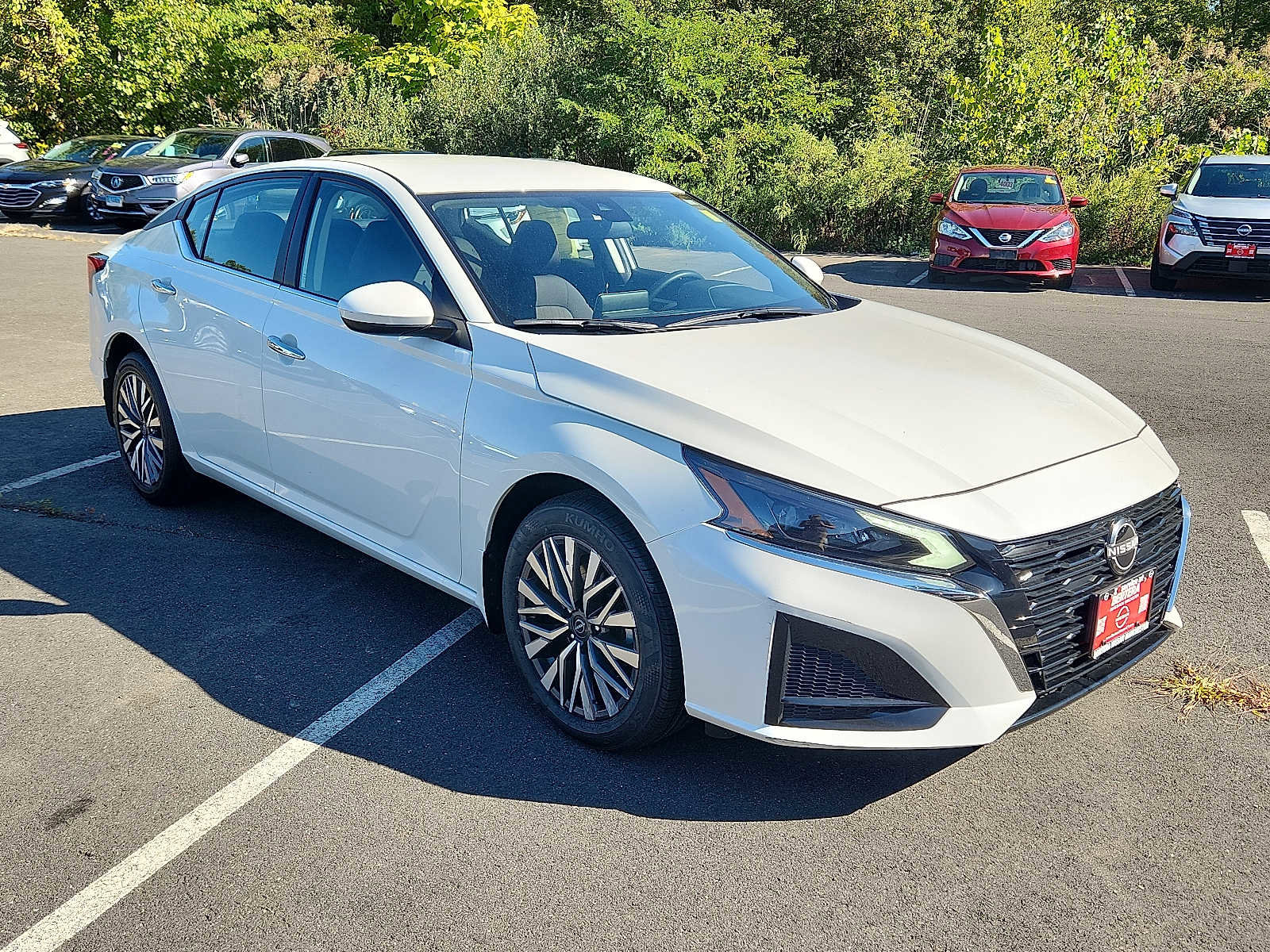 Used 2023 Nissan Altima 2.5 SV image 3