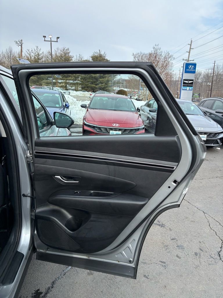 Used 2023 Hyundai Tucson SE image 43