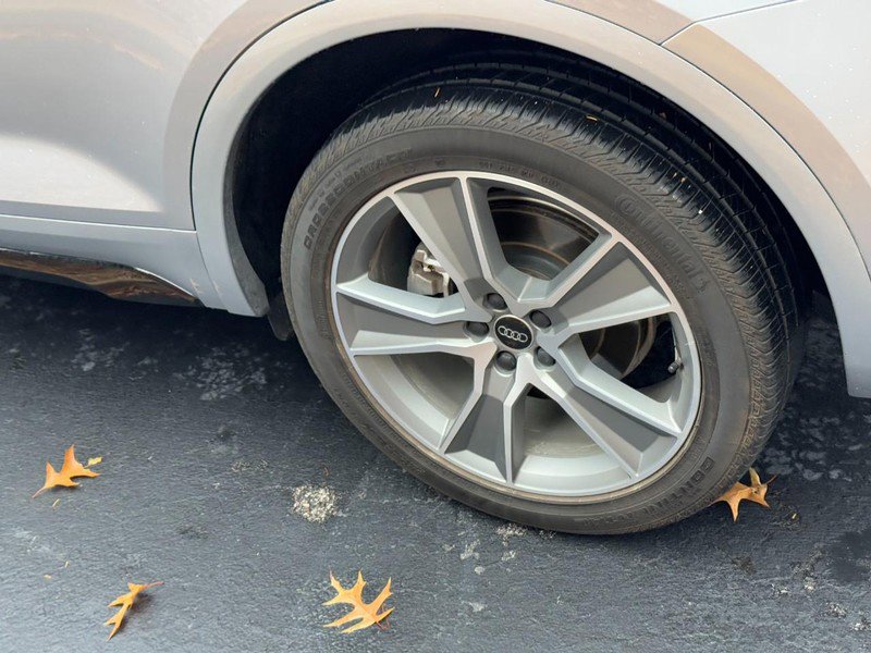 Used 2025 Audi Q5 2.0T Premium w/ Convenience Plus Package image 5