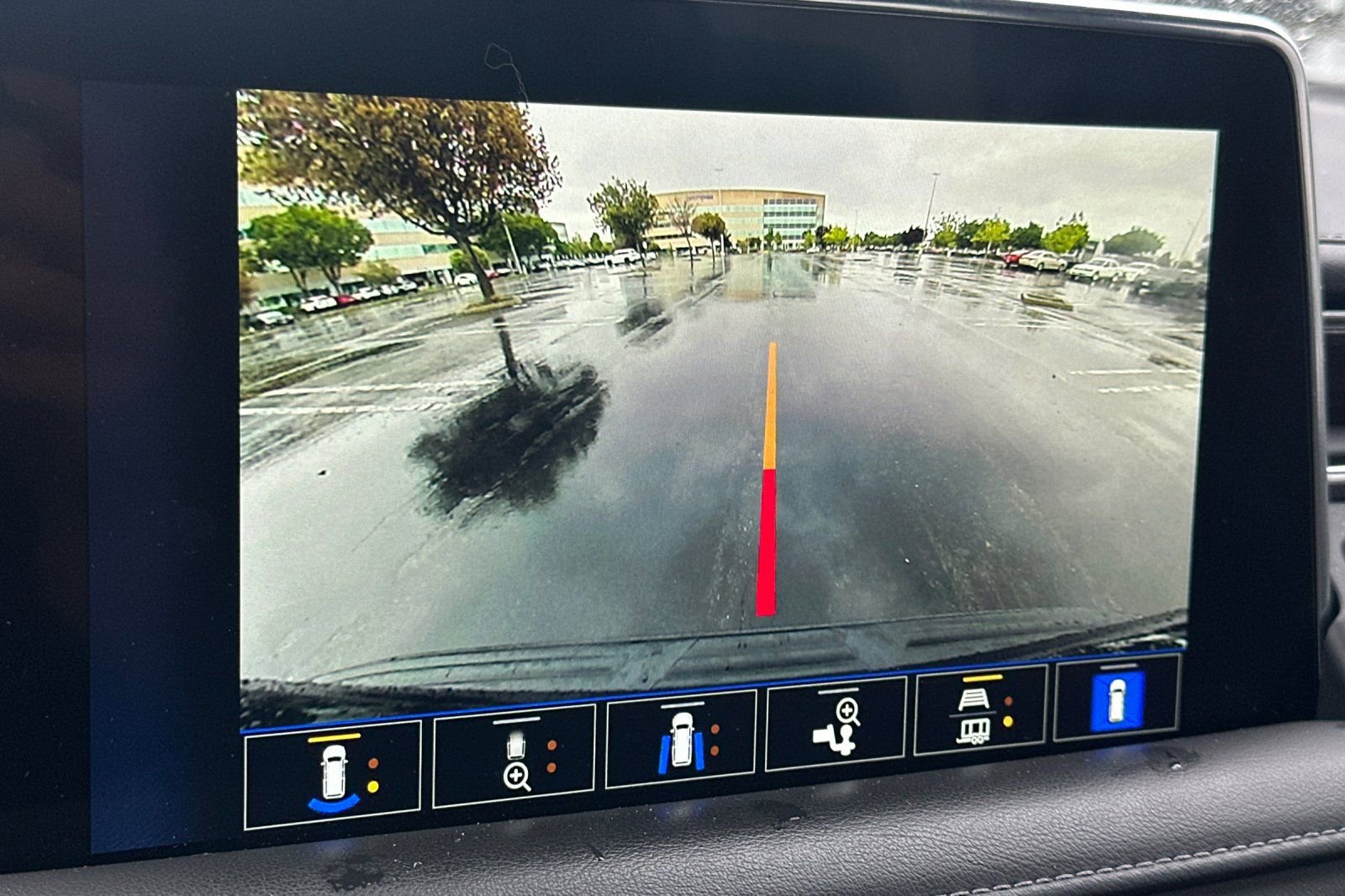 Used 2022 Chevrolet Tahoe Z71 w/ Luxury Package image 25