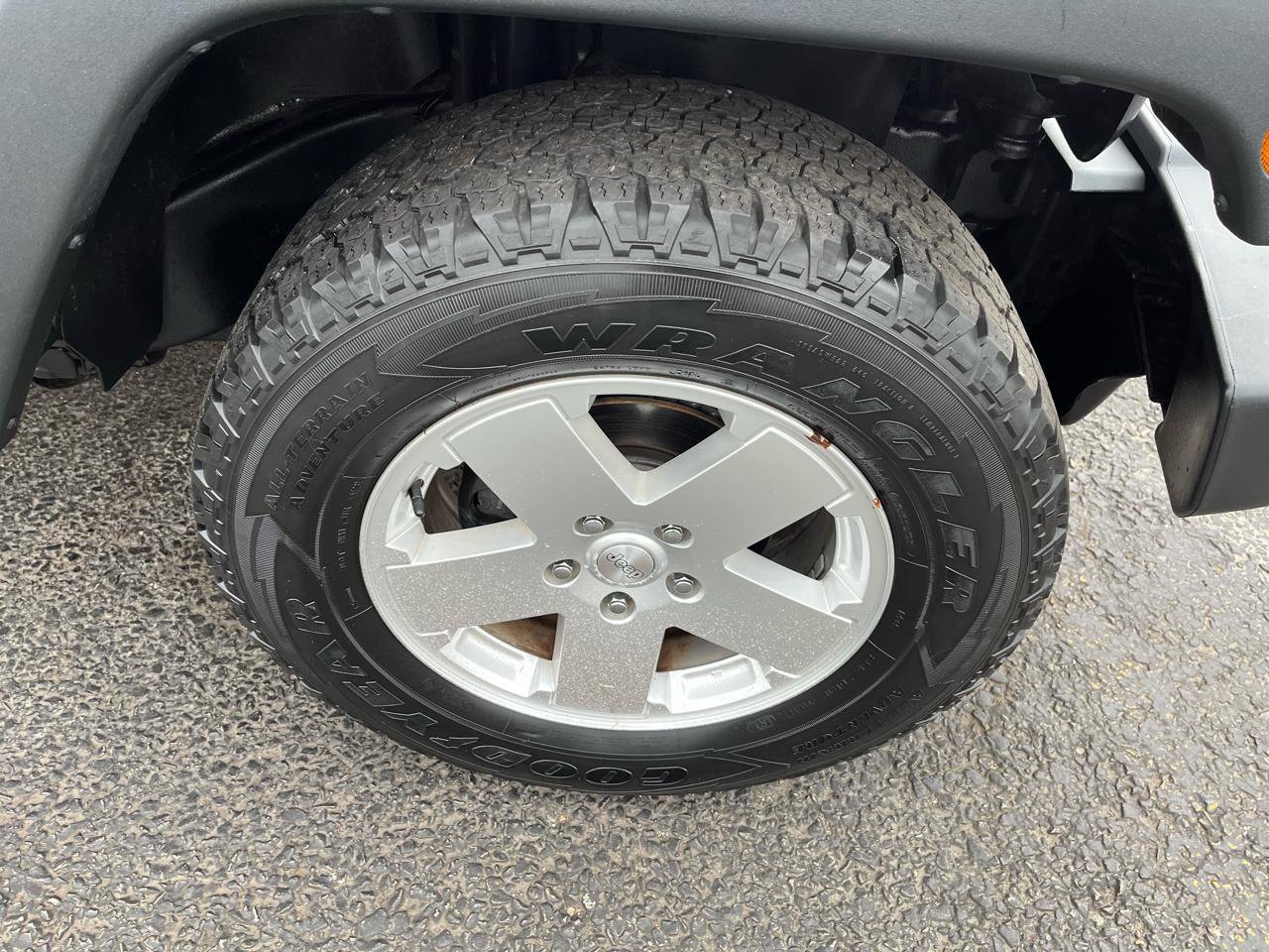 Used 2014 Jeep Wrangler Unlimited Sport image 12