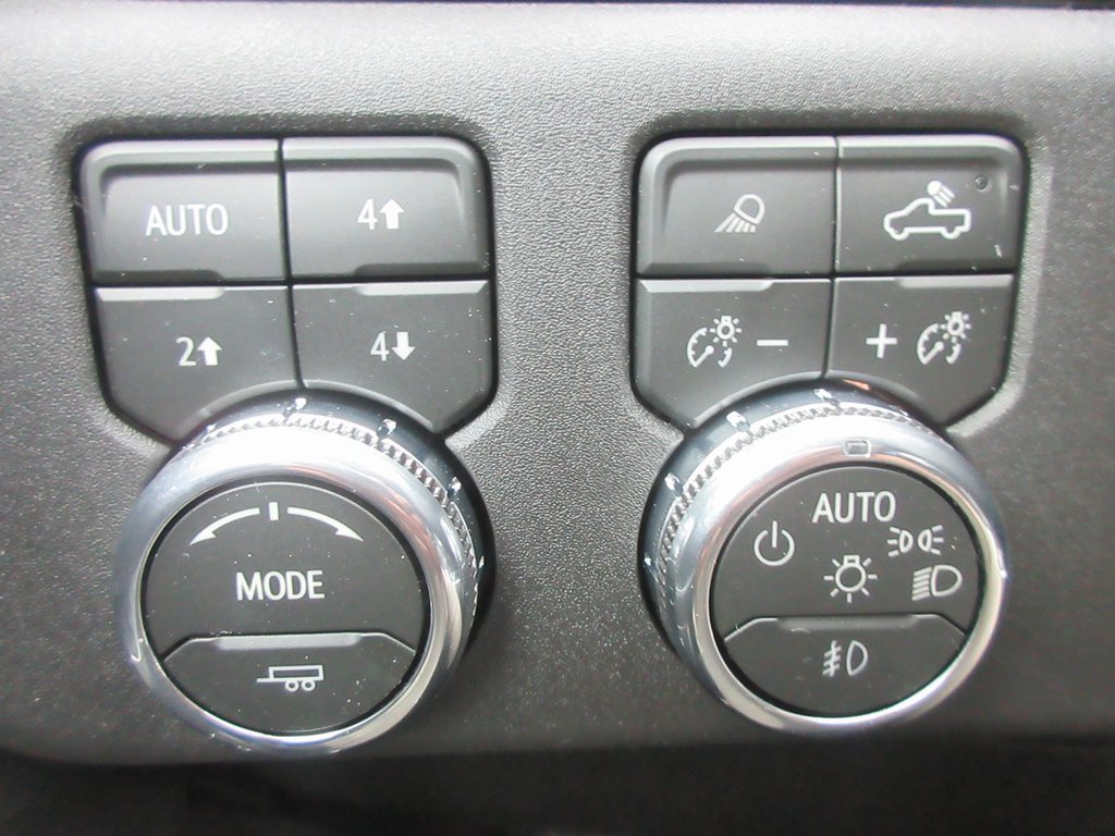 New 2026 GMC Sierra 3500 SLT image 17