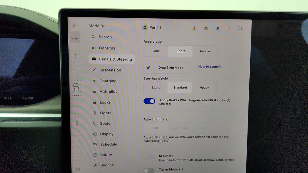 Used 2024 Tesla Model X image 17