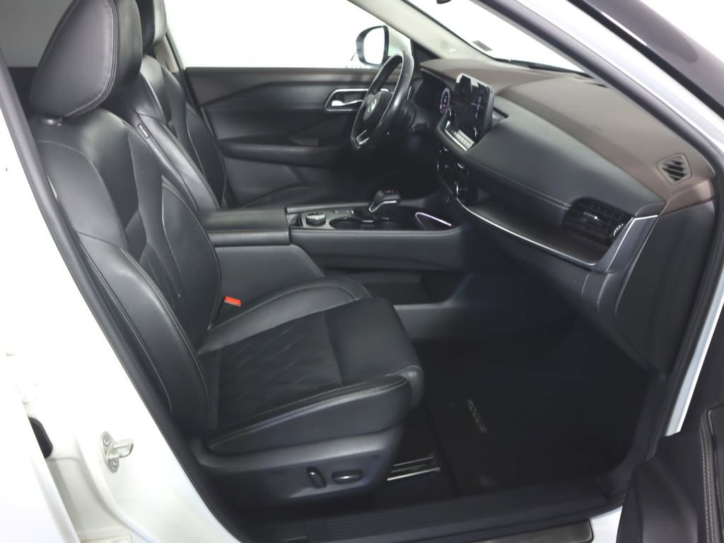 Used 2021 Nissan Rogue Platinum AWD/4WD image 30