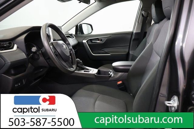 Used 2025 Toyota RAV4 XLE AWD/4WD image 12