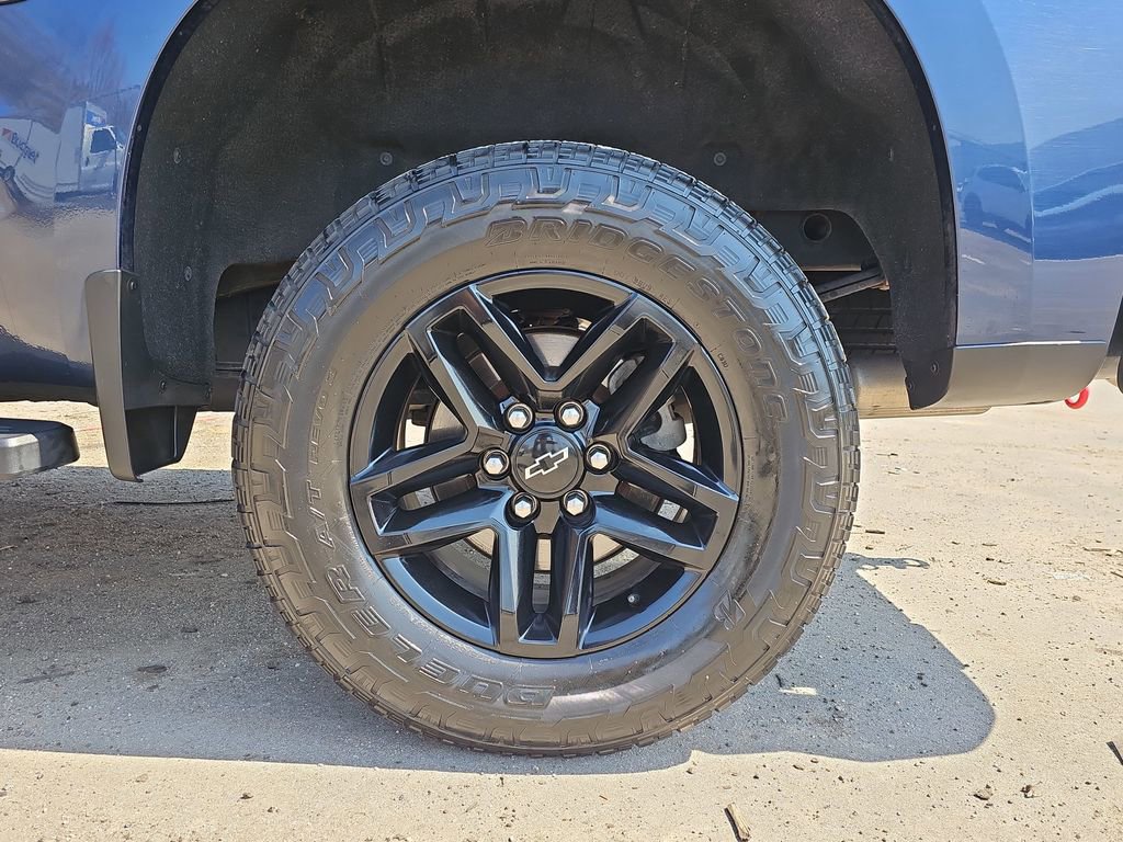 Certified 2021 Chevrolet Silverado 1500 LT Trail Boss w/ Convenience Package II AWD/4WD image 37
