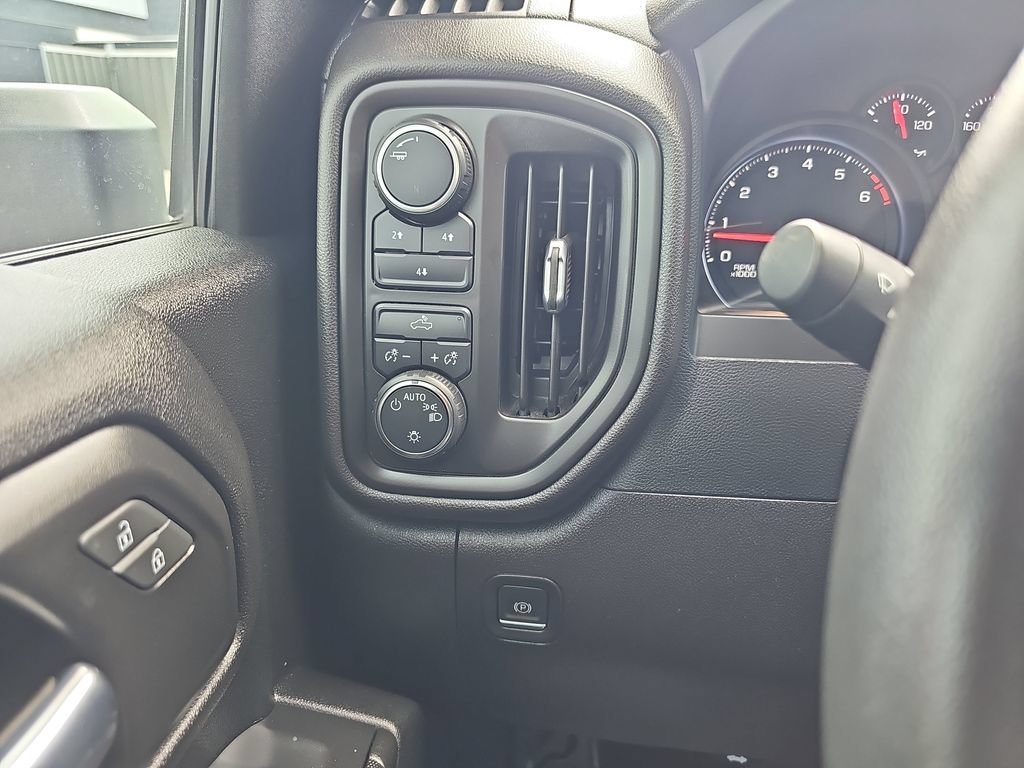 Used 2022 Chevrolet Silverado 3500 W/T AWD/4WD image 31