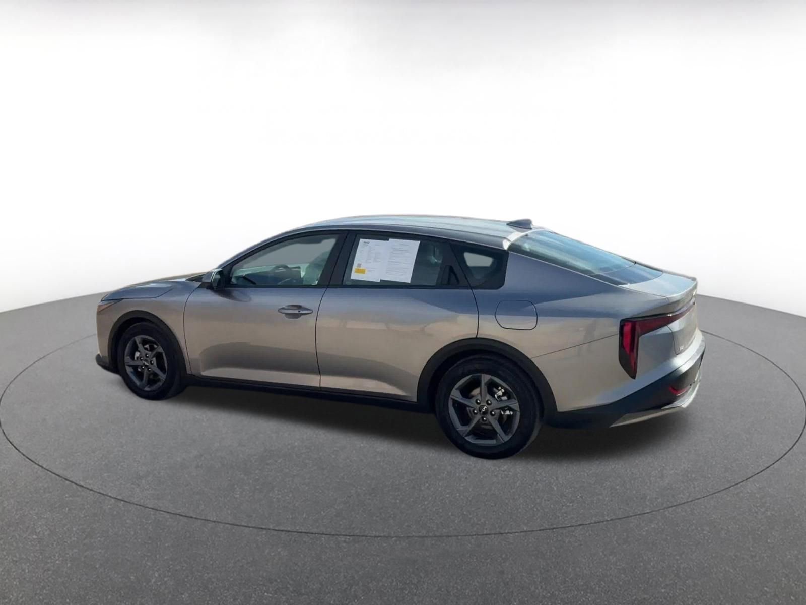 Used 2025 Kia K4 LXS image 10