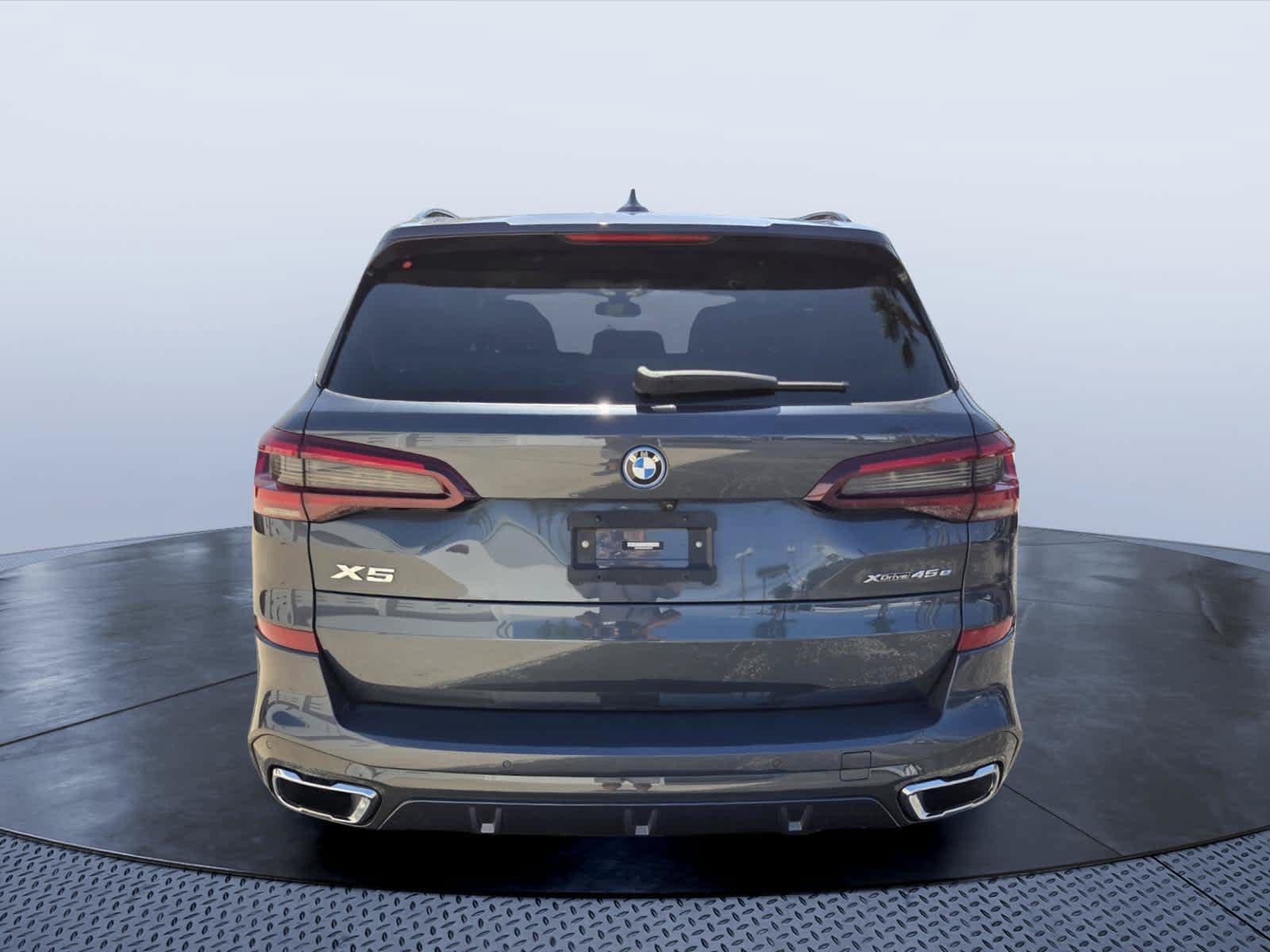 Used 2022 BMW X5 xDrive45e w/ M Sport Package AWD/4WD image 4