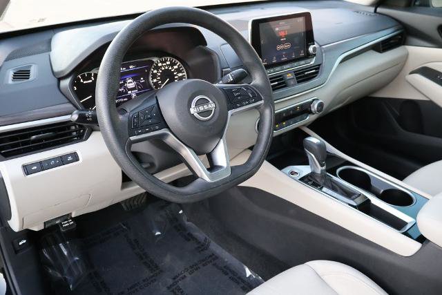 Certified 2024 Nissan Altima 2.5 SV FWD image 16