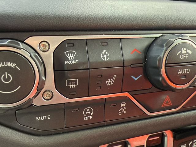 Used 2026 Jeep Wrangler Unlimited Sahara AWD/4WD image 41