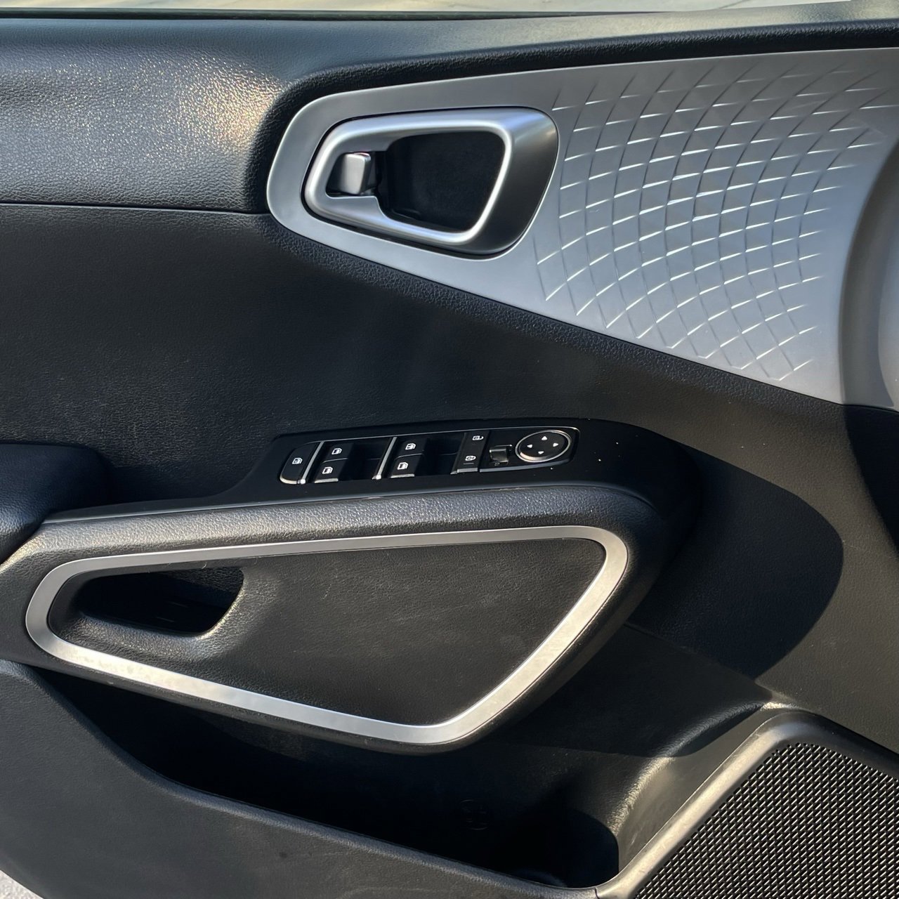 Used 2024 Kia Soul LX w/ Option Group 015 image 19