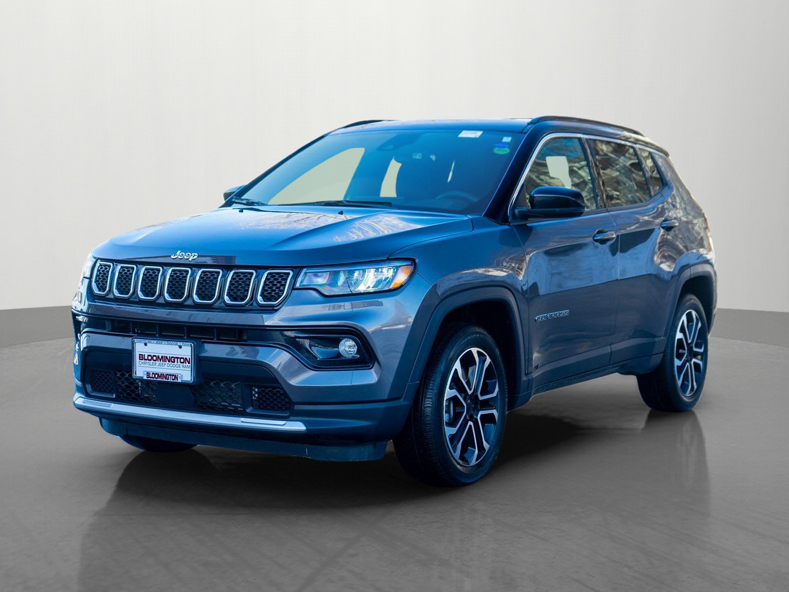 Used 2023 Jeep Compass Limited AWD/4WD image 3
