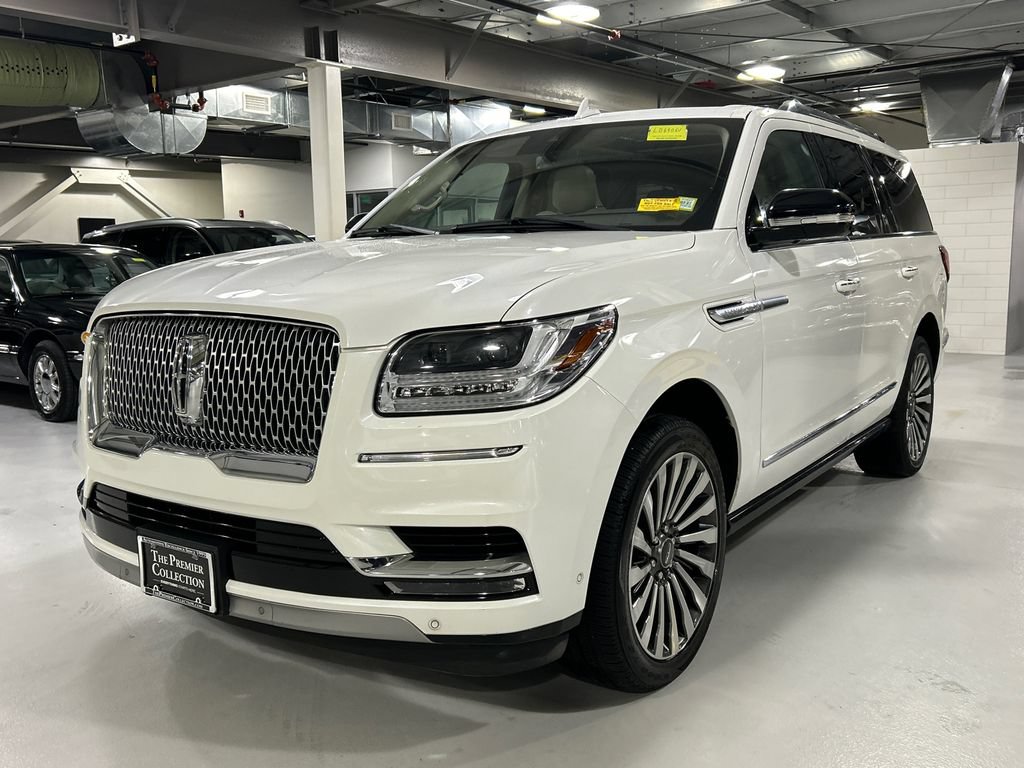 Used 2021 Lincoln Navigator Reserve w/ Luxury Package AWD/4WD image 5