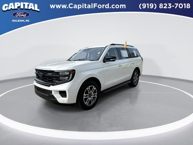 Certified 2025 Ford Expedition Active image 4