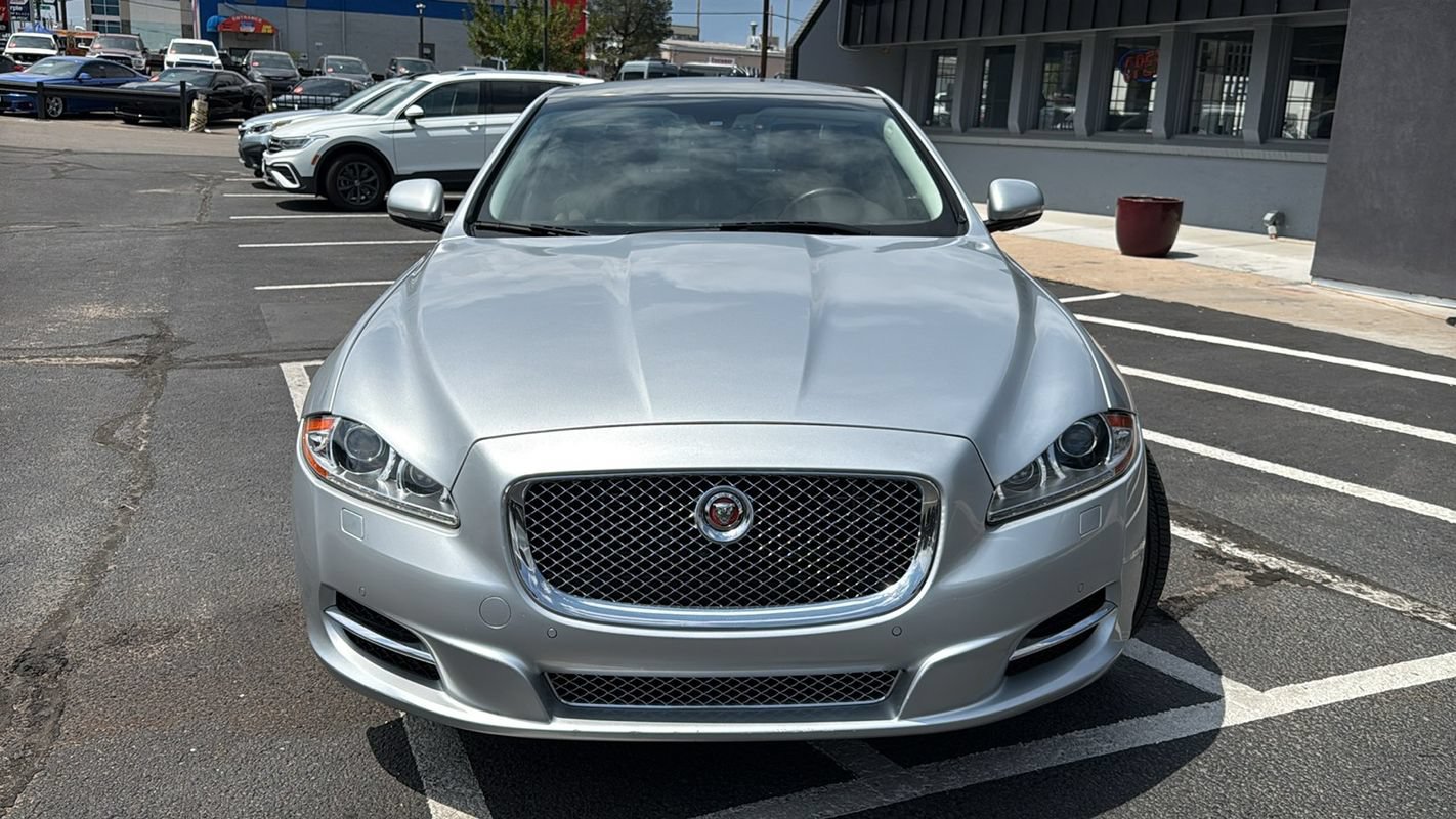 Used 2015 Jaguar XJ AWD image 8