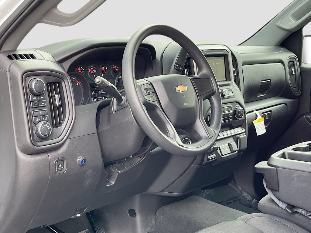 Used 2024 Chevrolet Silverado 1500 Custom Trail Boss w/ LPO, Dark Essentials Package AWD/4WD image 9