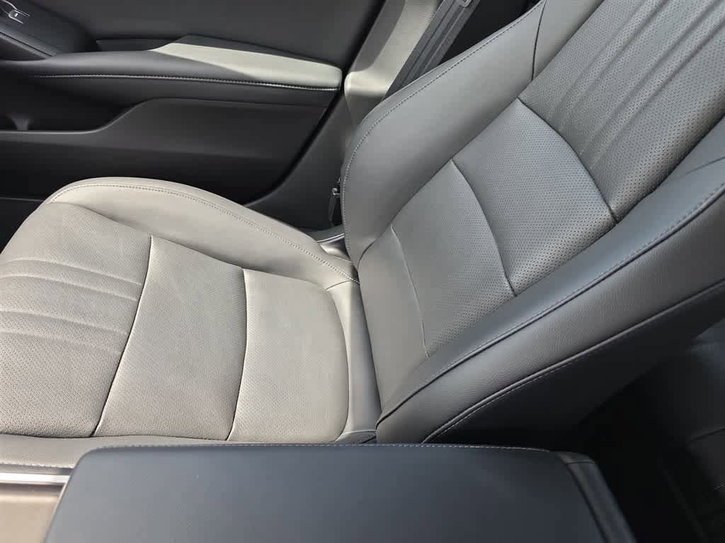 Certified 2022 Honda Accord Touring image 28