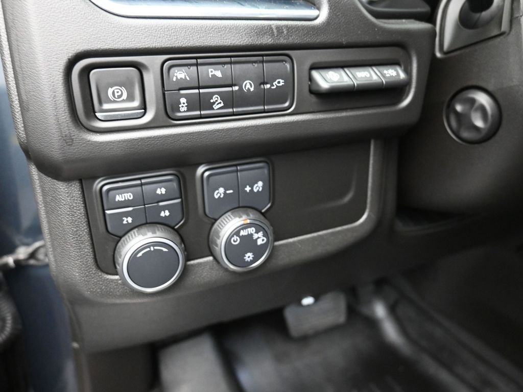 Used 2021 Chevrolet Tahoe High Country image 13