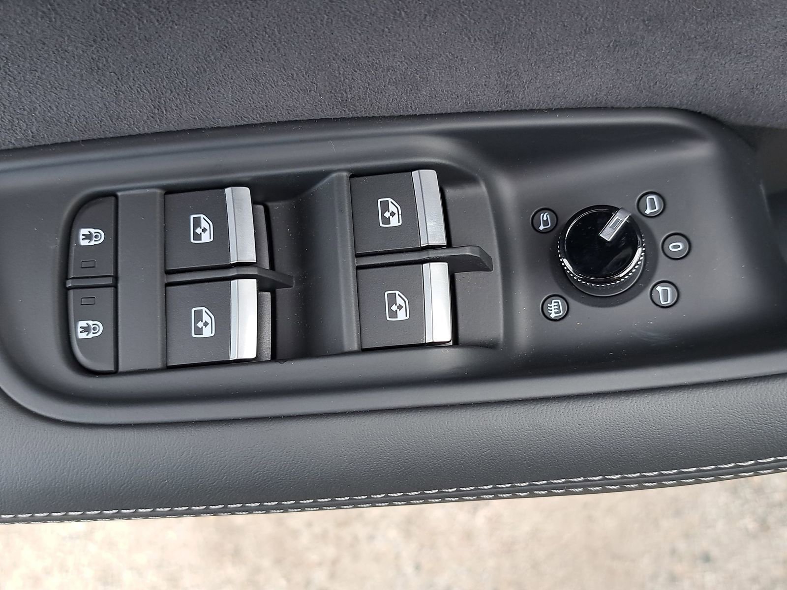 New 2026 Audi SQ8 Prestige image 31