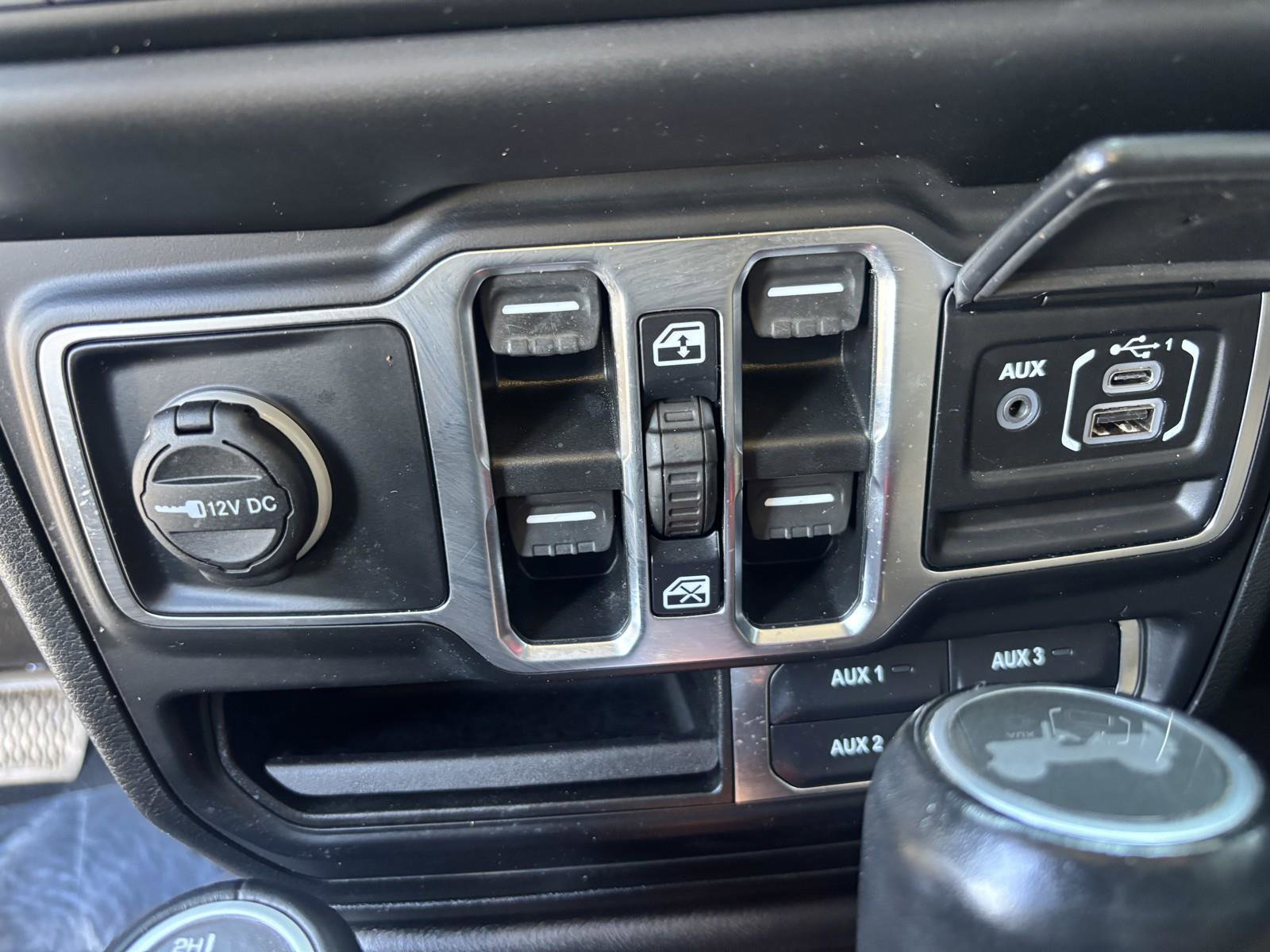 Used 2021 Jeep Wrangler Unlimited Sahara w/ Safety Group image 18