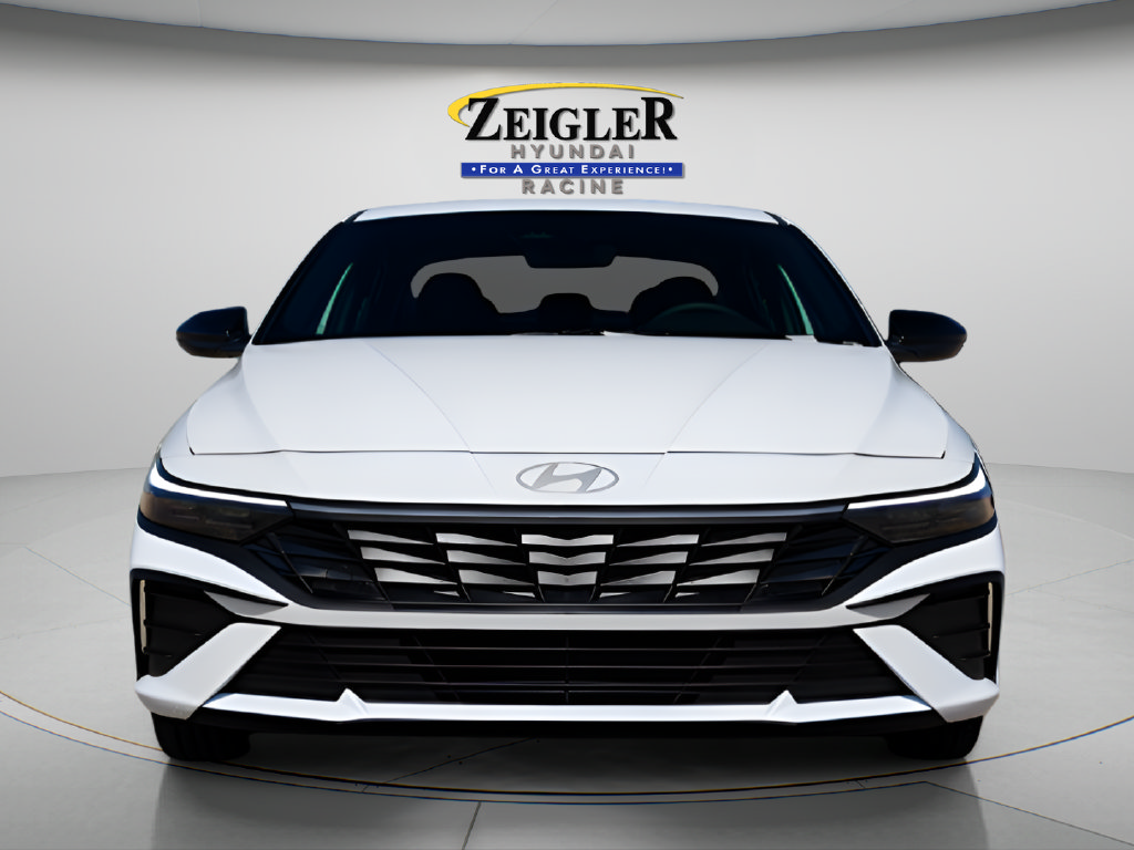 New 2026 Hyundai Elantra SEL Sport FWD image 2