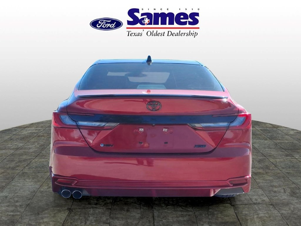 Used 2025 Toyota Camry XSE FWD image 4