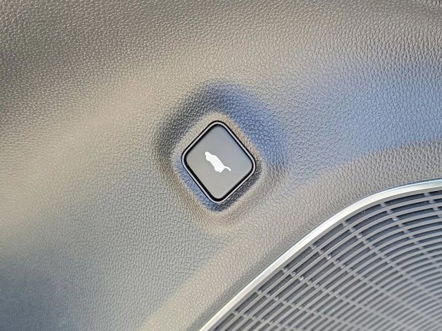 Used 2025 Acura MDX A-Spec image 15