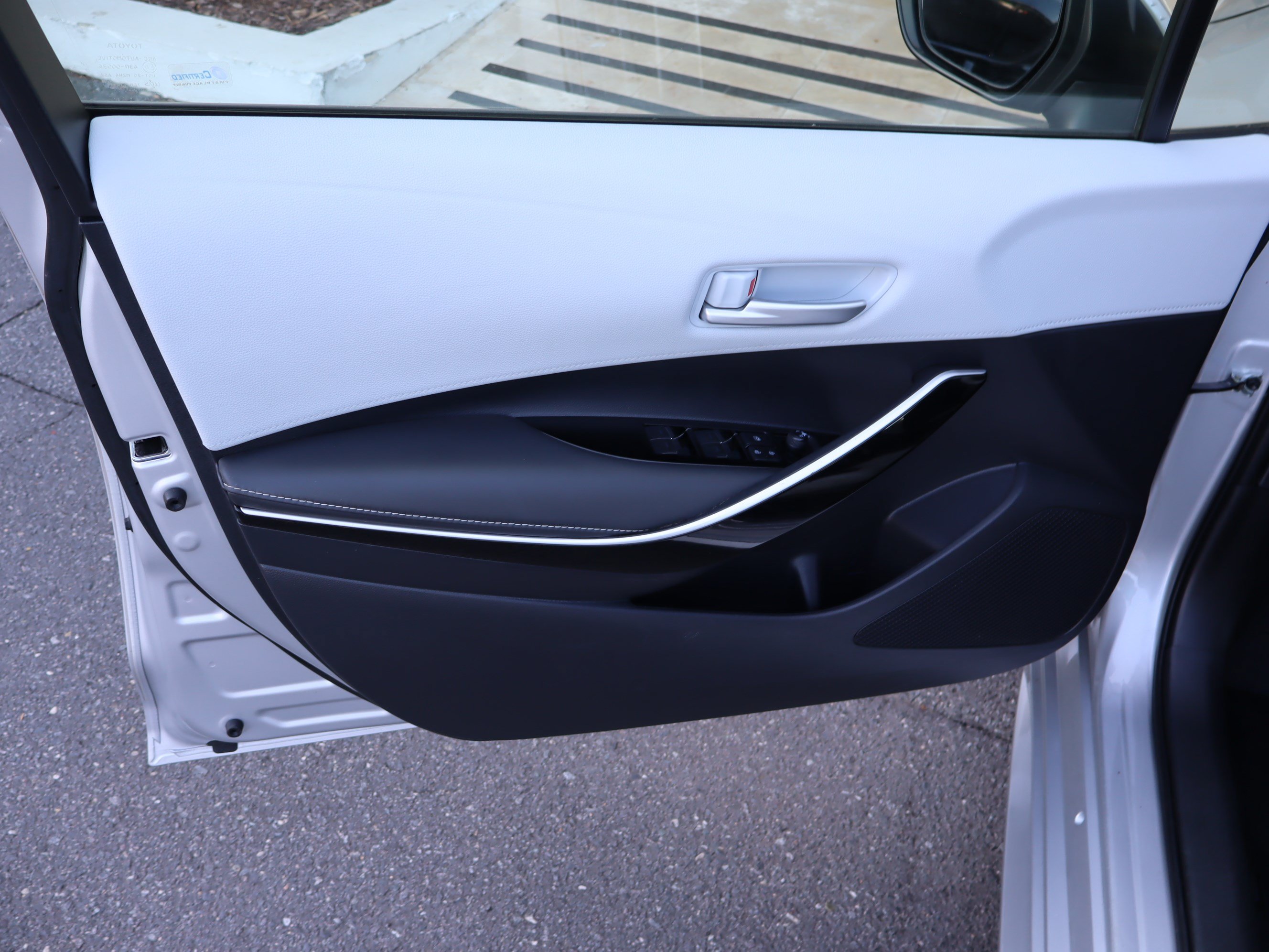 Used 2024 Toyota Corolla XSE FWD image 15