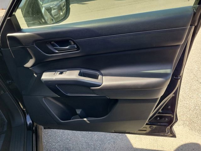 Used 2025 Nissan Pathfinder SV image 35
