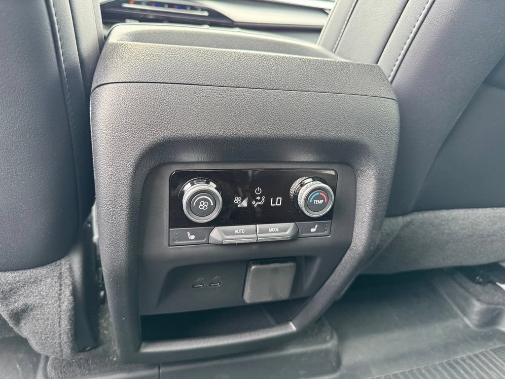 Certified 2025 Buick Enclave Avenir w/ LPO, Floor Liner Package FWD image 17