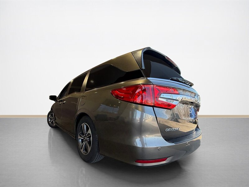 Used 2018 Honda Odyssey Touring image 6