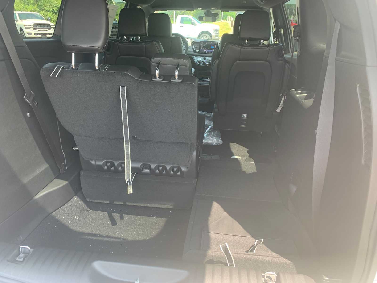 New 2027 Chrysler Pacifica LX FWD image 21
