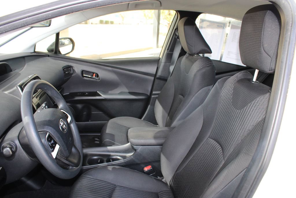 Used 2016 Toyota Prius Two image 6