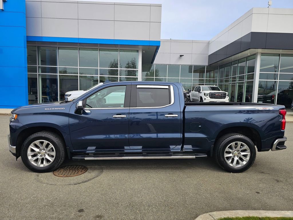 Used 2022 Chevrolet Silverado 1500 LTZ w/ LTZ Premium Package AWD/4WD image 2